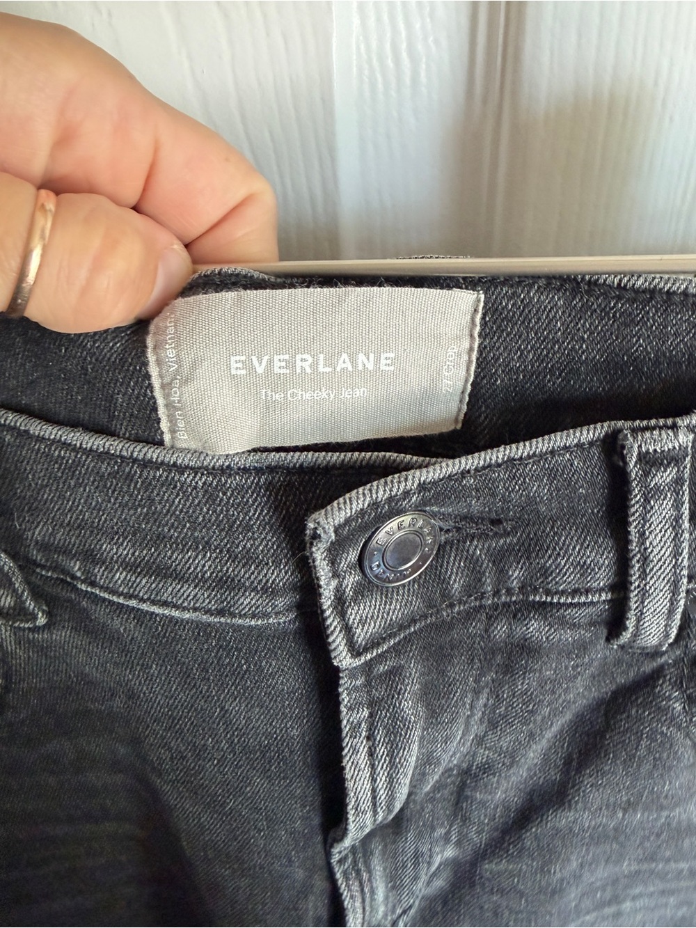 EVERLANE | The Cheeky Crop Denim Jean Raw Hem 27 Crop - Picture 5 of 7